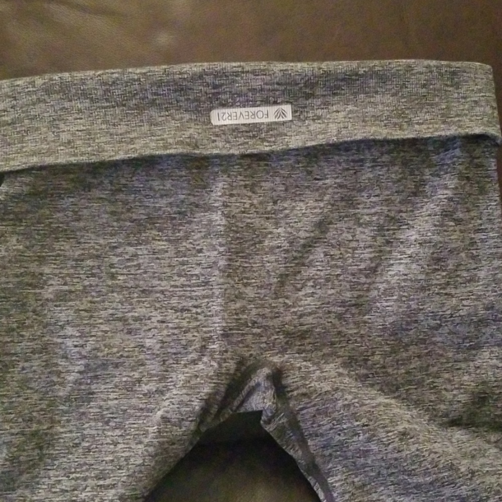 Athletic pants - Picture 2 of 3